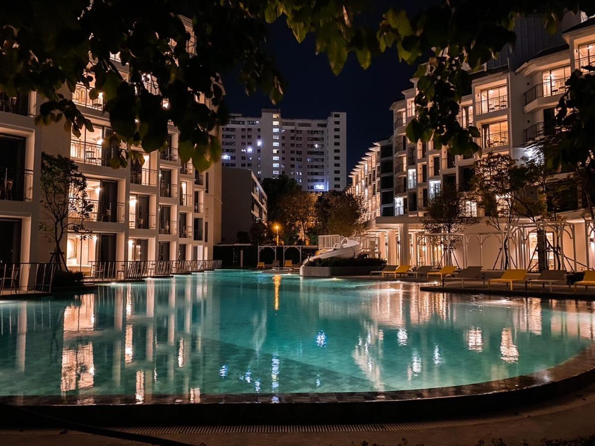 Готель The Quarter Chaophraya By Uhg Бангкок Екстер'єр фото